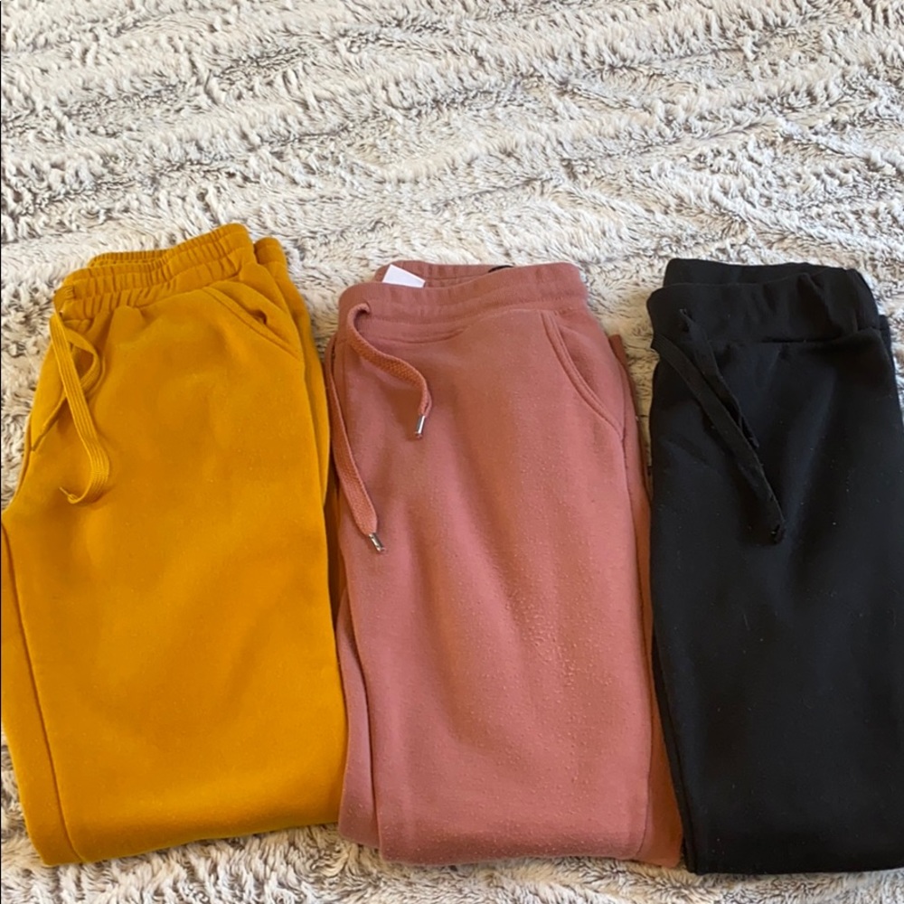 Bundle of sweatpants